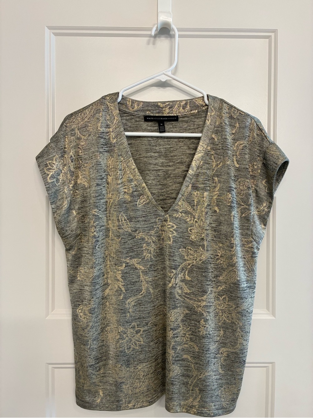 White House Black Market Shimmer Floral V-Neck Top Tan Grey Gold